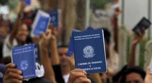 Desemprego aumenta para 11,6% no trimestre encerrado em fevereiro